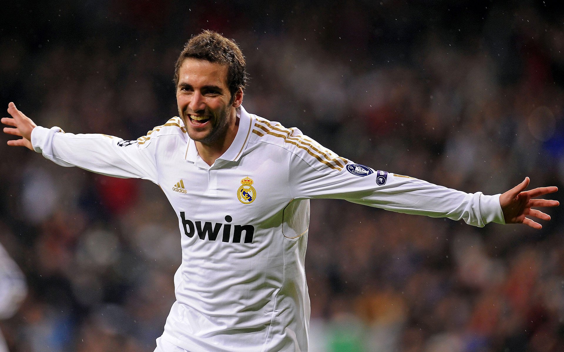 温网次回合激情夜！内马尔里突外投，休斯顿火箭险胜本菲卡